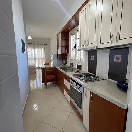 Semesterbostad John's Vlorë