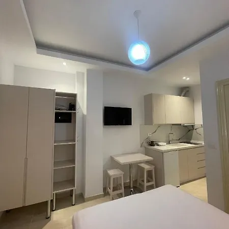 Semesterbostad John's Vlorë