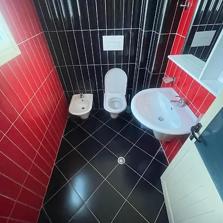 Semesterbostad John's Vlorë