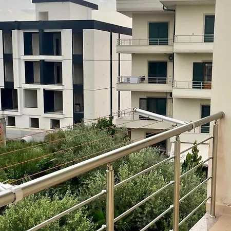 Semesterbostad John's Vlorë